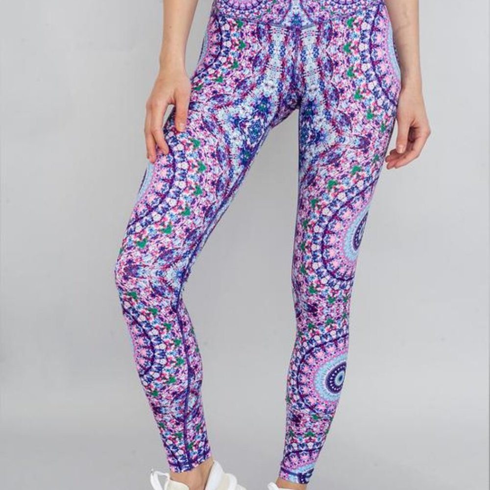 (NEW) Wolven Chakra Legging - Picture 3 of 7
